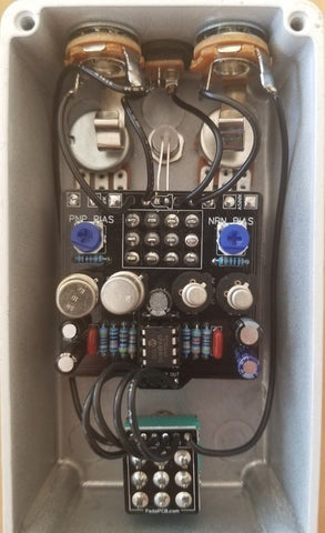 twin custom pedal Geargas Custom Shop Twin Face Silicon and Germanium Switchable Fuzz Pe – Geargas Store